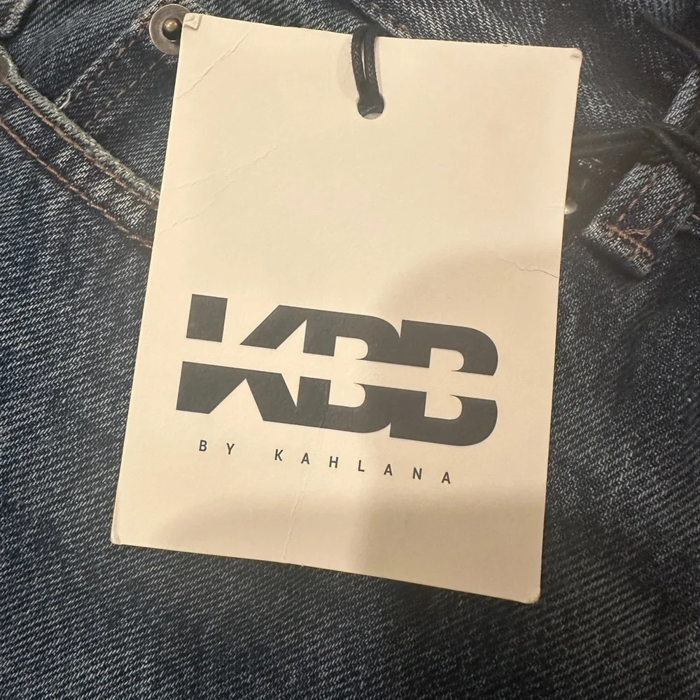 NWT KBB by KAHLANA Women's Mid-Rise Barrel Leg 'The Lynnox Jean' - Dark Wash - 4 - Picture 7 of 9